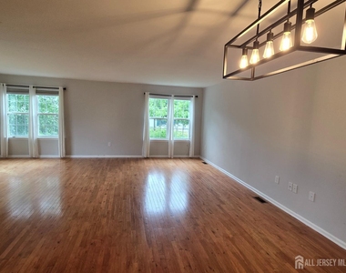 6 Chimney Court - Photo Thumbnail 25