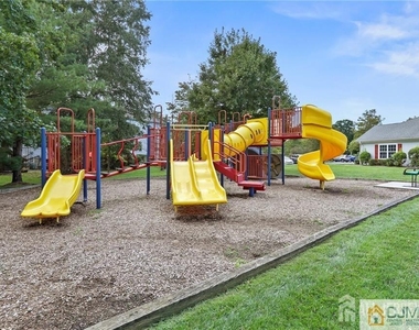 6 Chimney Court - Photo Thumbnail 19
