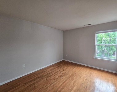 6 Chimney Court - Photo Thumbnail 12