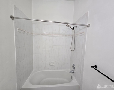 6 Chimney Court - Photo Thumbnail 15