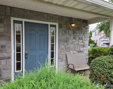 6 Chimney Court - Photo Thumbnail 3