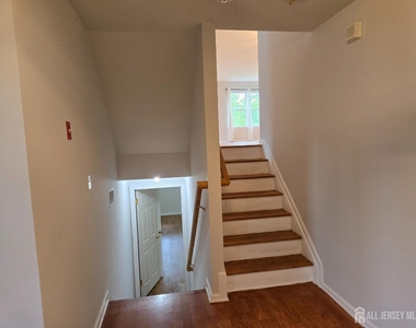 6 Chimney Court - Photo Thumbnail 8