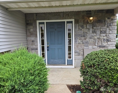 6 Chimney Court - Photo Thumbnail 2