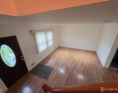 405 Frederick Avenue - Photo Thumbnail 10