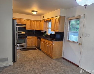 405 Frederick Avenue - Photo Thumbnail 16