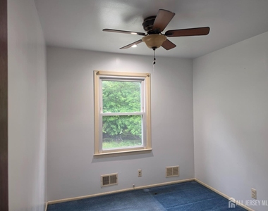 405 Frederick Avenue - Photo Thumbnail 6