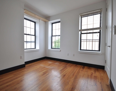 298 Humboldt Street - Photo Thumbnail 2