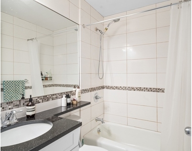 30 W 61st Street - Photo Thumbnail 4