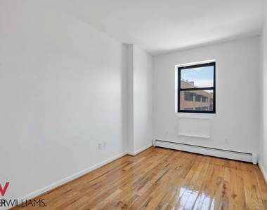 656 Kosciuszko Street - Photo Thumbnail 6