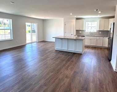 151 Capulet Court - Photo Thumbnail 8
