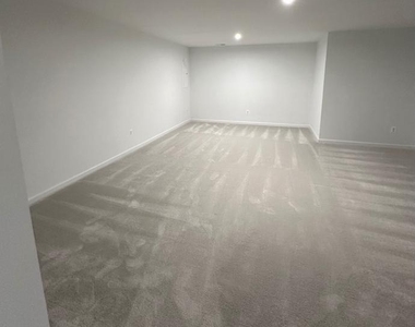 151 Capulet Court - Photo Thumbnail 19