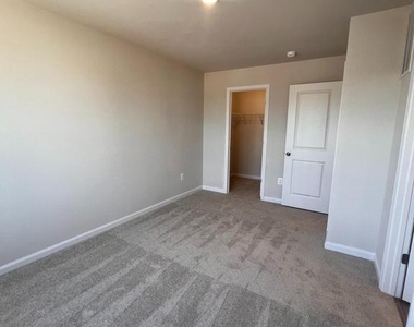 349 Short Branch Drive - Photo Thumbnail 14