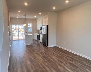 349 Short Branch Drive - Photo Thumbnail 4