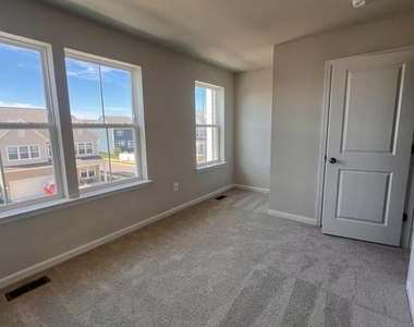 349 Short Branch Drive - Photo Thumbnail 11