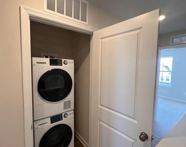 349 Short Branch Drive - Photo Thumbnail 13
