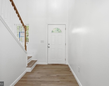 104 Hazel Drive - Photo Thumbnail 2