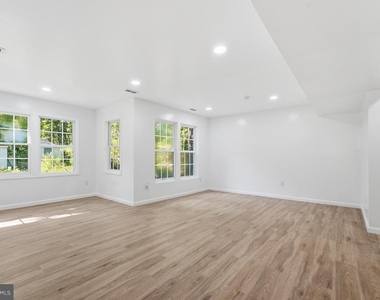 104 Hazel Drive - Photo Thumbnail 5
