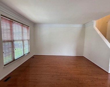 108 Davidson Street - Photo Thumbnail 4
