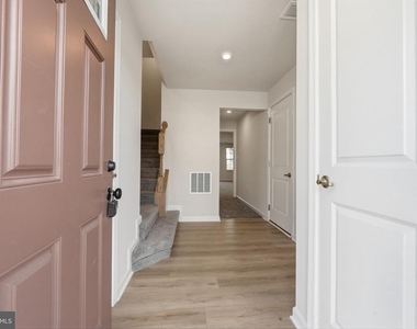 8718 Stevenson Lane - Photo Thumbnail 2