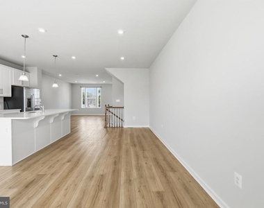 8718 Stevenson Lane - Photo Thumbnail 6