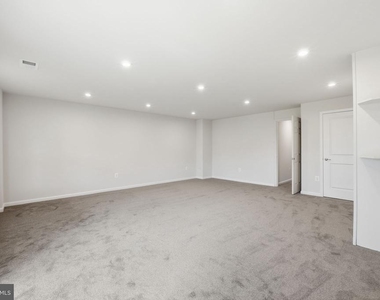 8718 Stevenson Lane - Photo Thumbnail 5