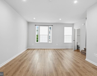 8718 Stevenson Lane - Photo Thumbnail 13