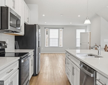 8718 Stevenson Lane - Photo Thumbnail 10