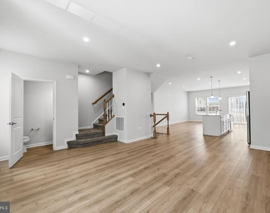8718 Stevenson Lane - Photo Thumbnail 12