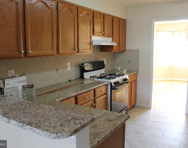 12424 Abbey Knoll Court - Photo Thumbnail 3
