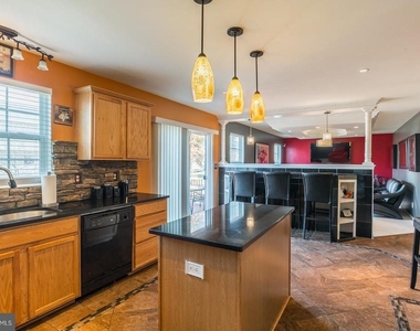 16397 Topsail Lane - Photo Thumbnail 11