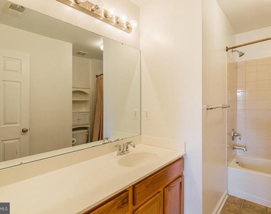 16397 Topsail Lane - Photo Thumbnail 18