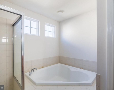 16397 Topsail Lane - Photo Thumbnail 27