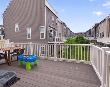 17926 Woods Overlook Drive - Photo Thumbnail 14