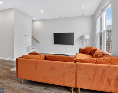 17926 Woods Overlook Drive - Photo Thumbnail 13