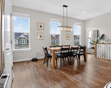 17926 Woods Overlook Drive - Photo Thumbnail 9