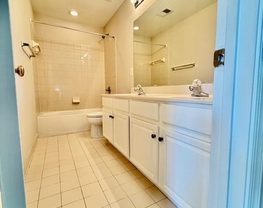 15519 Exmore Court - Photo Thumbnail 19
