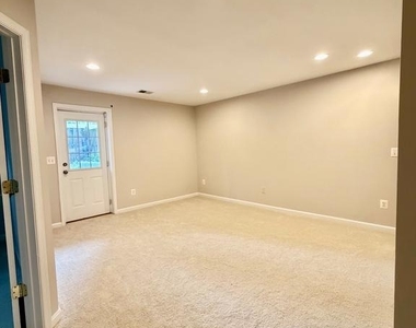 15519 Exmore Court - Photo Thumbnail 23