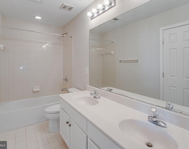 15519 Exmore Court - Photo Thumbnail 24