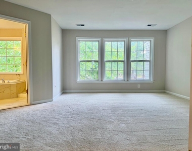 15519 Exmore Court - Photo Thumbnail 12
