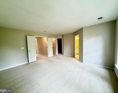 15519 Exmore Court - Photo Thumbnail 14