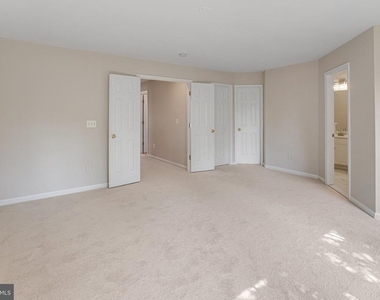 15519 Exmore Court - Photo Thumbnail 19