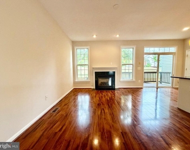 15519 Exmore Court - Photo Thumbnail 6