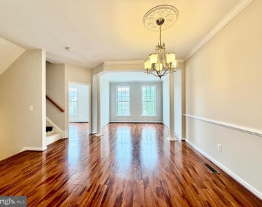 15519 Exmore Court - Photo Thumbnail 8
