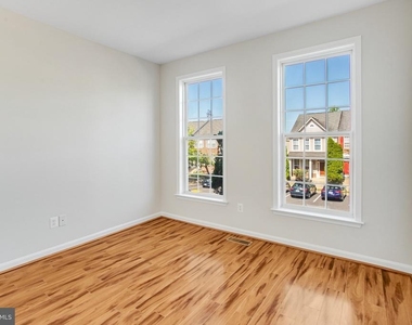 15519 Exmore Court - Photo Thumbnail 12