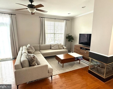 47574 Comer Square - Photo Thumbnail 6