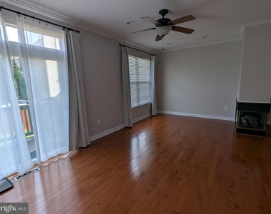 47574 Comer Square - Photo Thumbnail 7