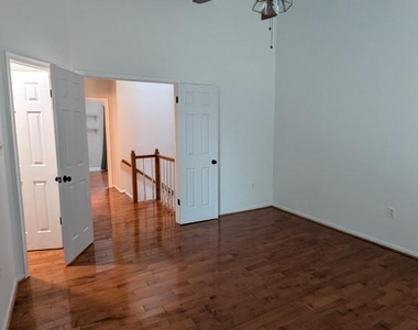 47574 Comer Square - Photo Thumbnail 12