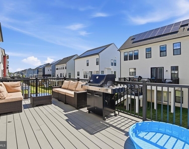 25419 Hartland Orchard Terrace - Photo Thumbnail 17
