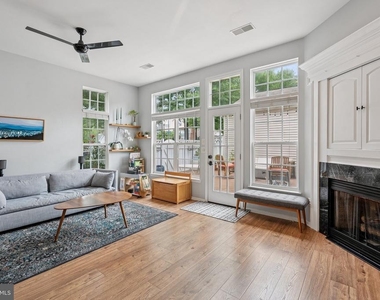 20353 Bowfonds Street - Photo Thumbnail 4