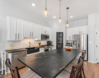 20353 Bowfonds Street - Photo Thumbnail 13
